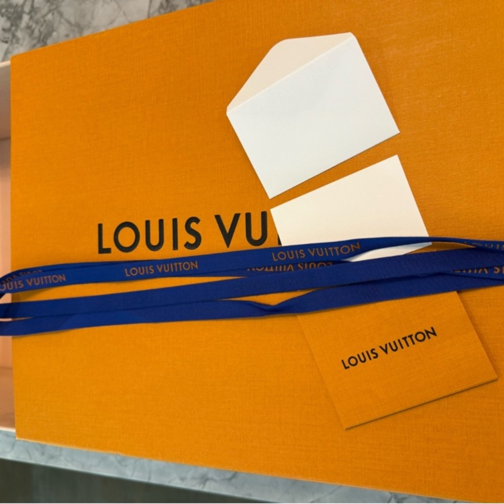 LV NWT LTD EDT LV By the Pool CarryAll PM Shoulder Bag in Sunrise Aquarelle, COA - Picture 12 of 12
